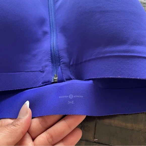 Lululemon Enlite Bra *Zip Front
Lazurite - Picture 7 of 9